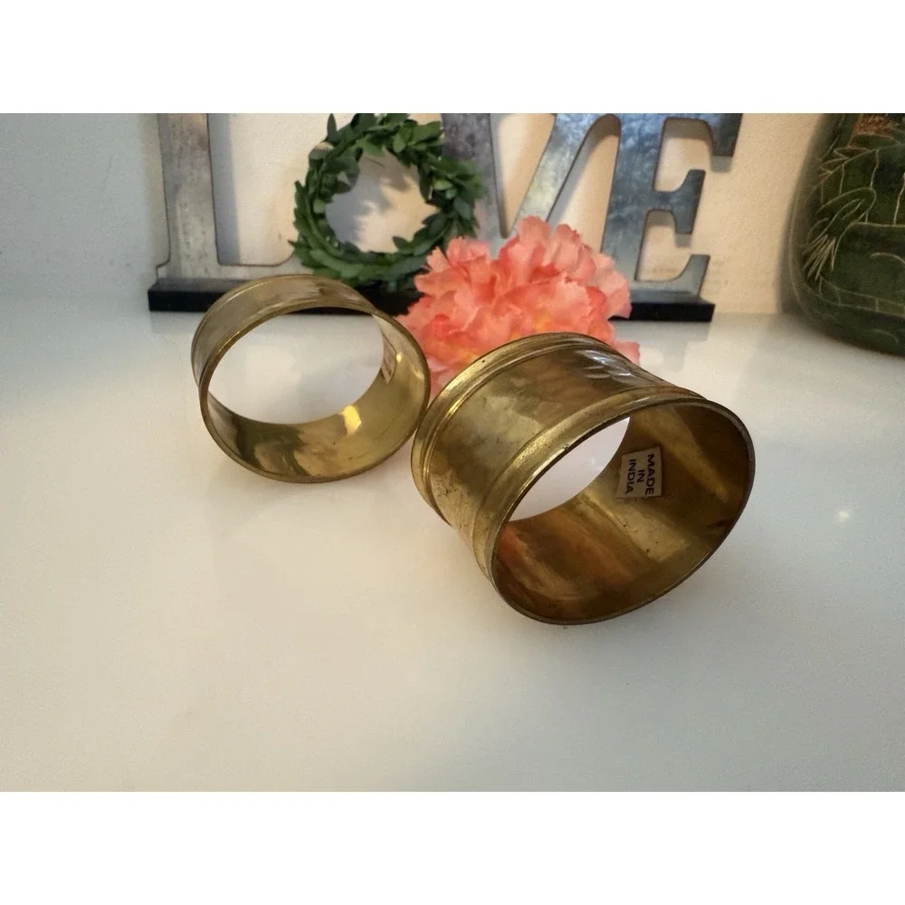 Vintage Set of 2 Solid Hammered Brass Oval Napkin Rings Made in India Sturdy GUC